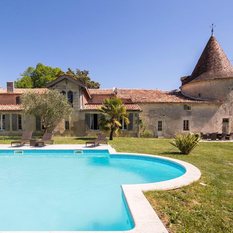 Chateau De Puyrigaud Léoville Exterior photo