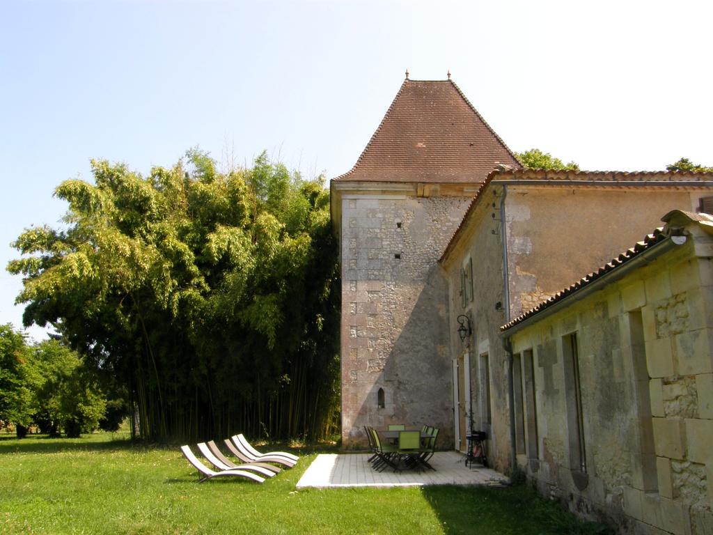 Chateau De Puyrigaud Léoville Exterior photo